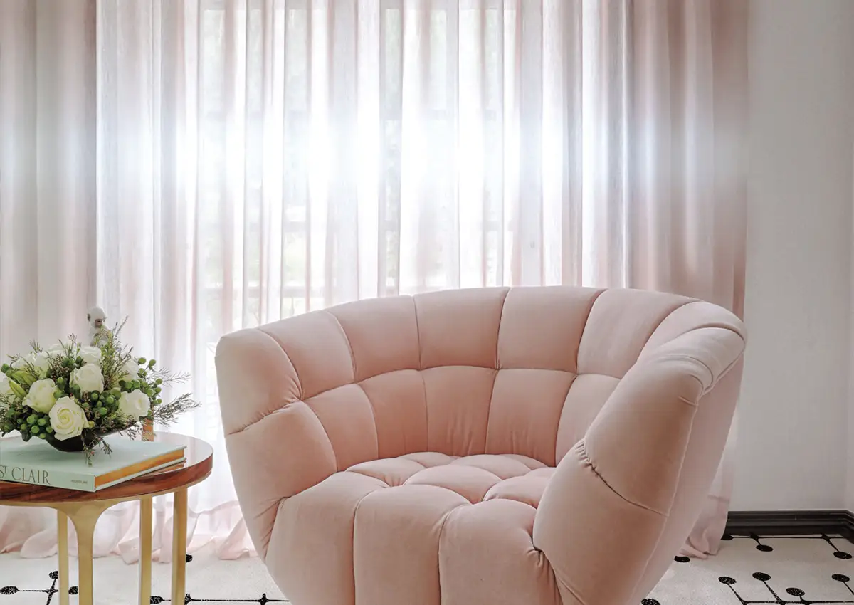 Jemná záclona z transparentnej textílie – interiérové riešenie | Horus Trade