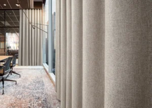 ZATEMŇUJÚCE ZÁVESY