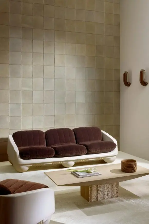 Allures_Reliure_29210_Roomshot_Web_LR-thumb-two-thirds