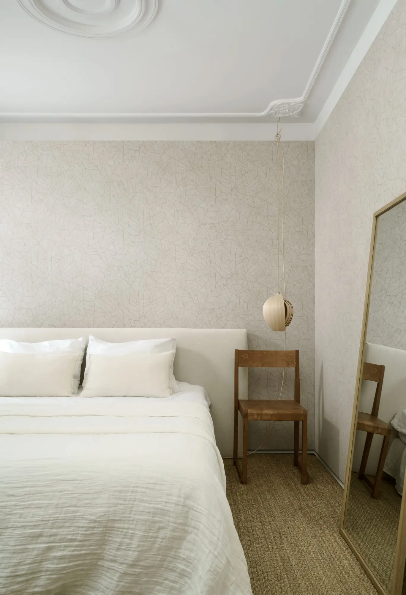 EssentialsKaolin_Fragment_30333_Roomshot_Print_HR