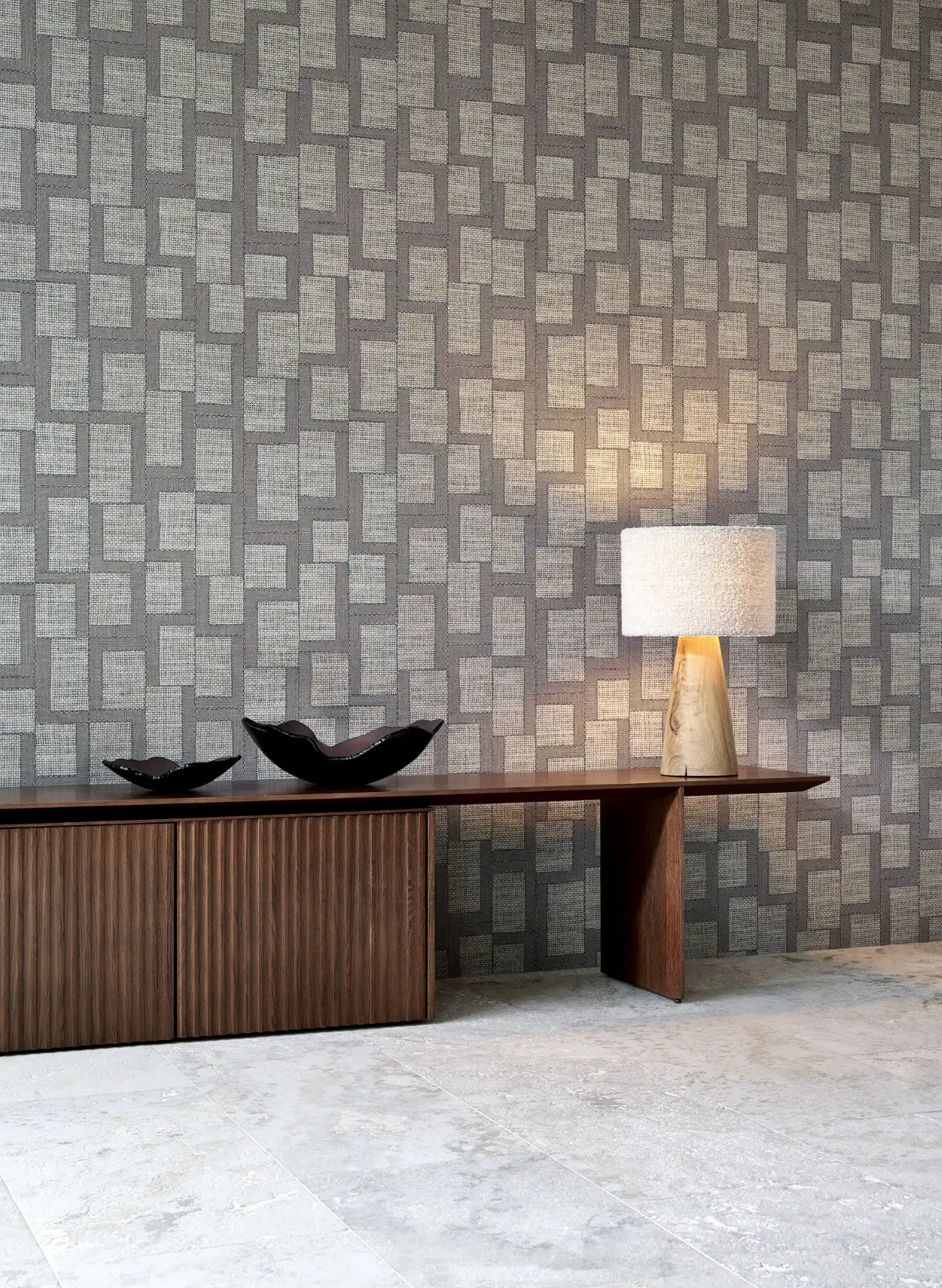 EssentialsTotem_EspartoAfricano_18942_Roomshot_Print_HR