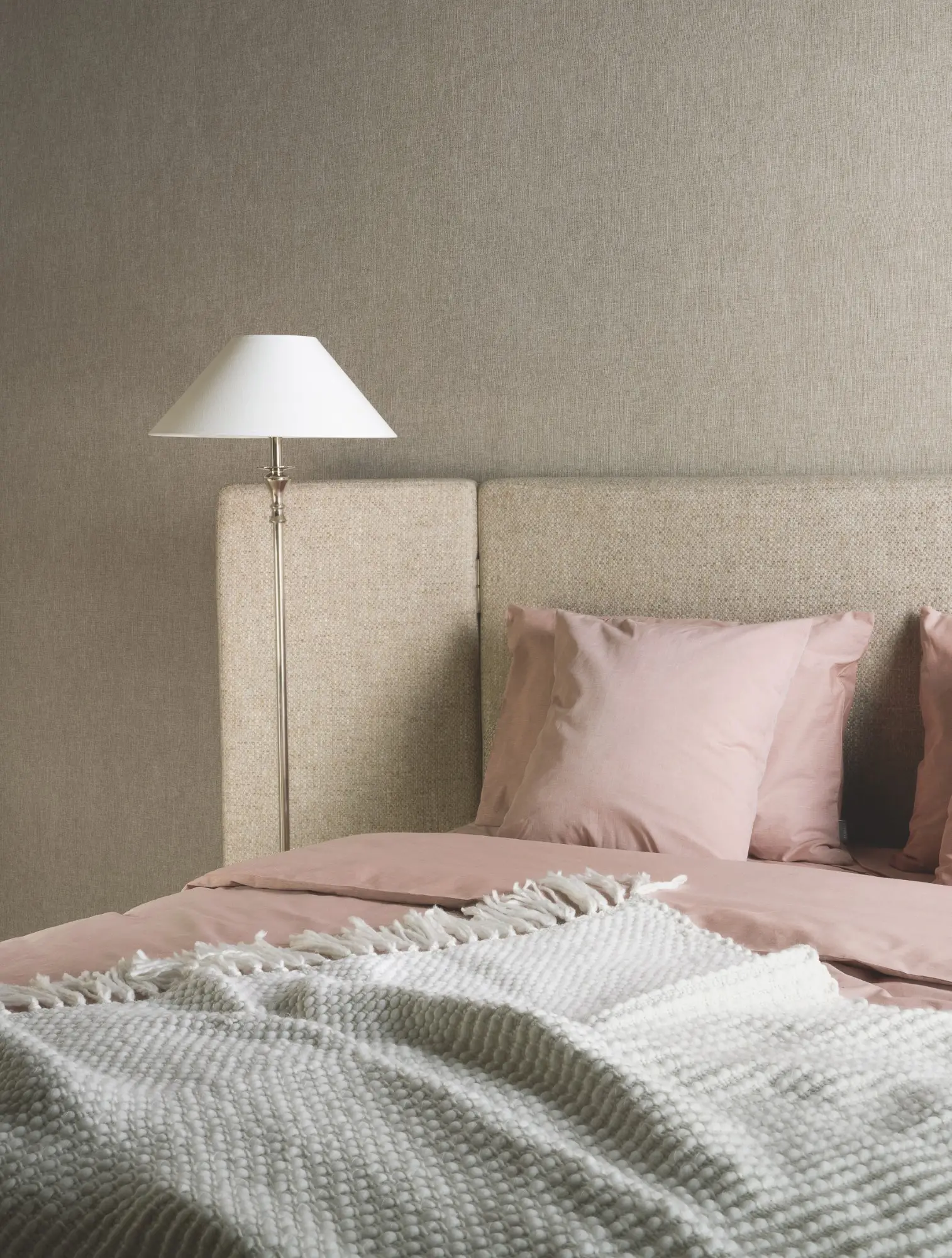 FlamantHonore_LinNormandie_78208_Roomshot_Print_HR