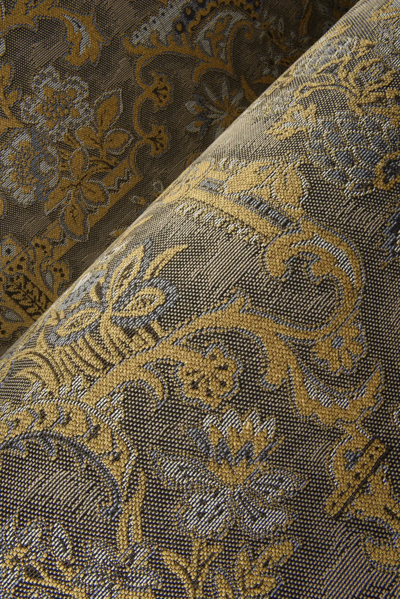 LesTapisseries_Brocade_97841_2_Mood_Print_HR